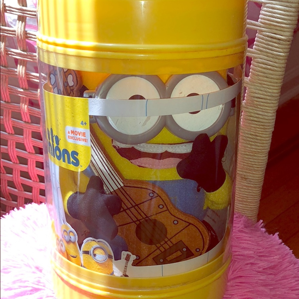 Build-a-Minion plush. 2 Toys in 1!
